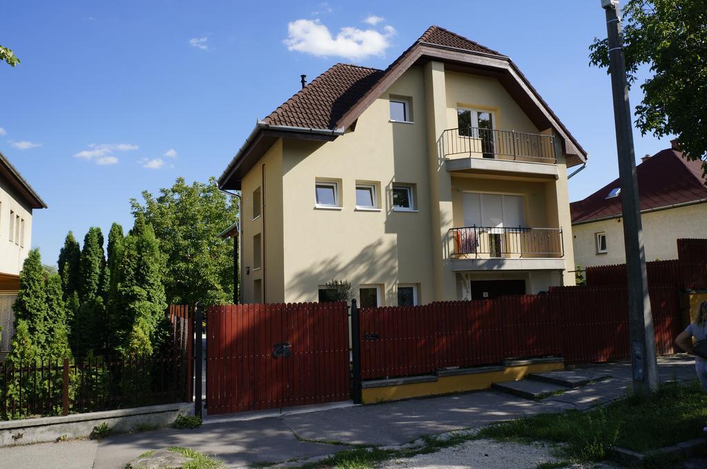 Apartamento Zoé Apartman Siófok Exterior foto